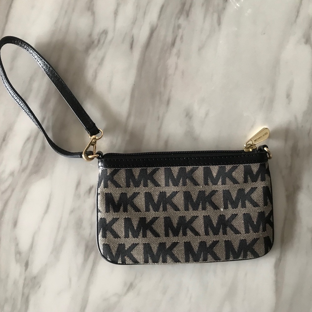 MICHAEL Michael Kors wristlet bag